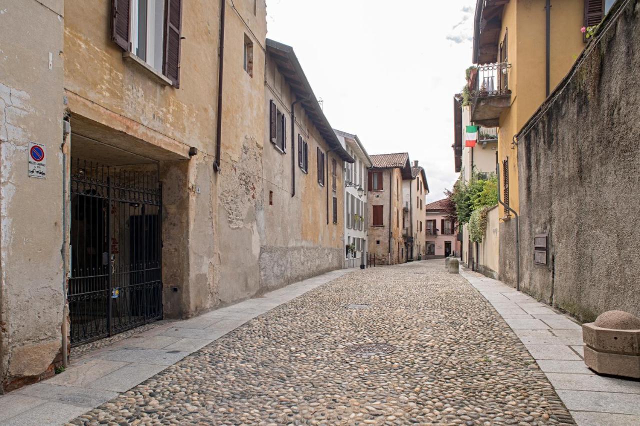 Cortile Del Forno Nel Centro Storico Apartment Arona Ngoại thất bức ảnh