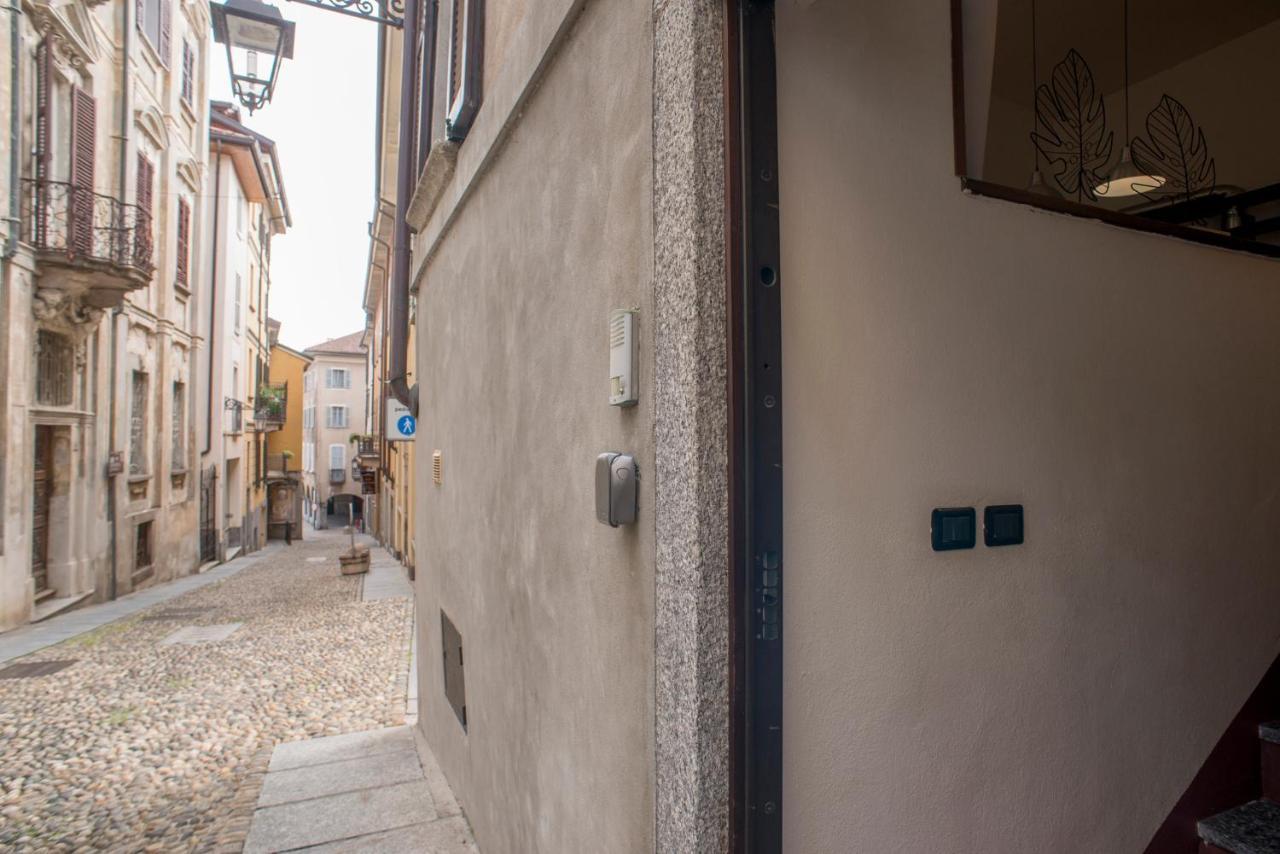 Cortile Del Forno Nel Centro Storico Apartment Arona Ngoại thất bức ảnh