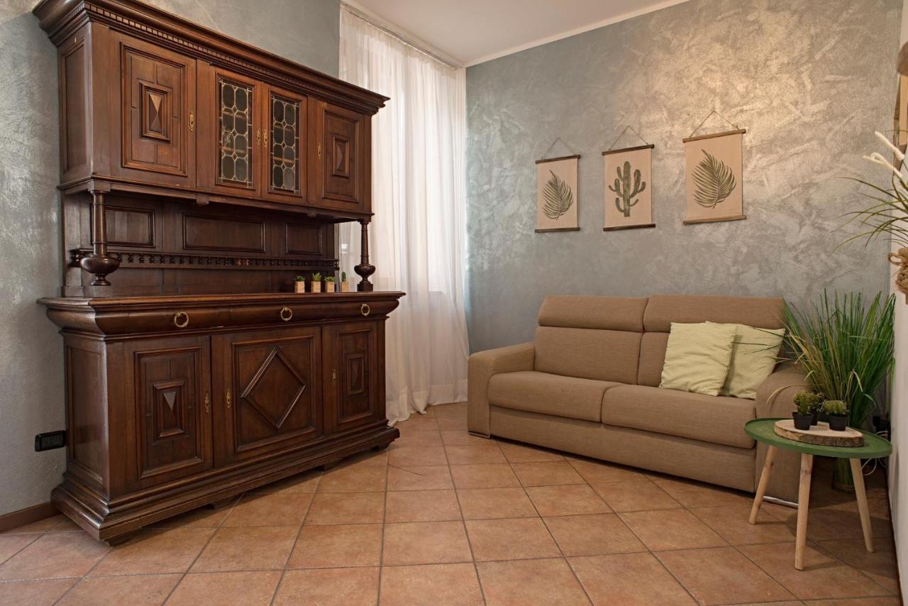 Cortile Del Forno Nel Centro Storico Apartment Arona Ngoại thất bức ảnh