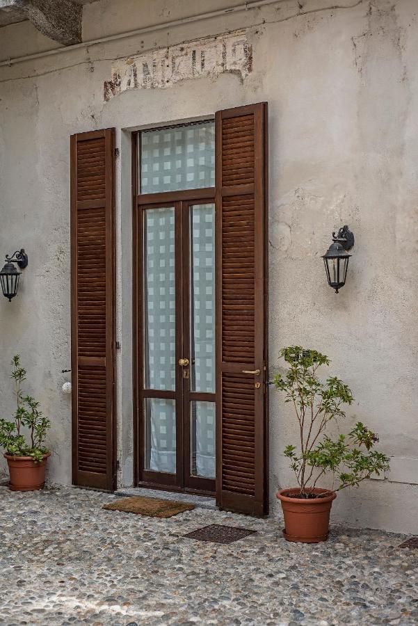 Cortile Del Forno Nel Centro Storico Apartment Arona Ngoại thất bức ảnh