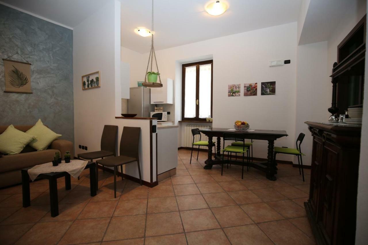 Cortile Del Forno Nel Centro Storico Apartment Arona Ngoại thất bức ảnh