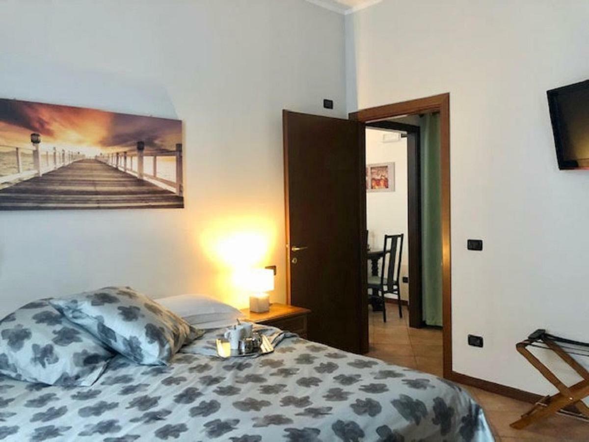 Cortile Del Forno Nel Centro Storico Apartment Arona Ngoại thất bức ảnh