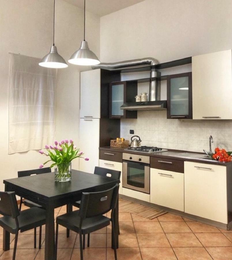 Cortile Del Forno Nel Centro Storico Apartment Arona Ngoại thất bức ảnh