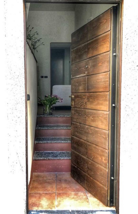 Cortile Del Forno Nel Centro Storico Apartment Arona Ngoại thất bức ảnh